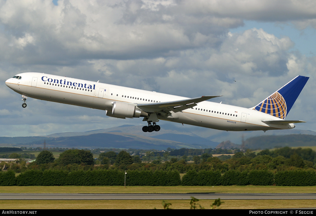 Aircraft Photo of N69059 | Boeing 767-424/ER | Continental Airlines | AirHistory.net #63654