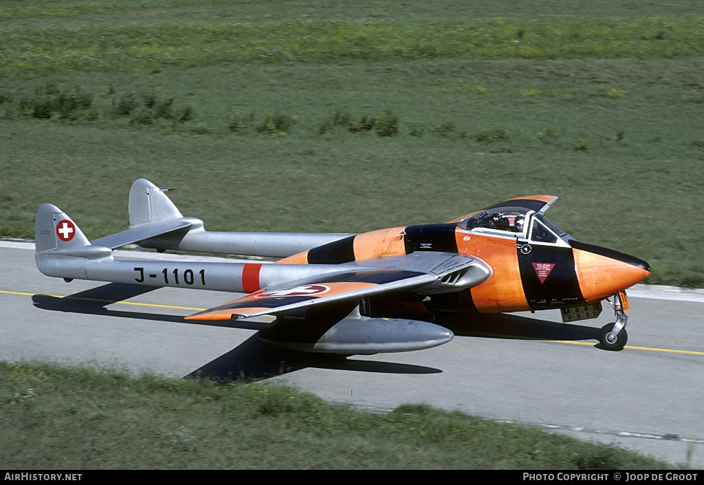 Aircraft Photo of J-1101 | De Havilland D.H. 100 Vampire FB6 | Switzerland - Air Force | AirHistory.net #63713