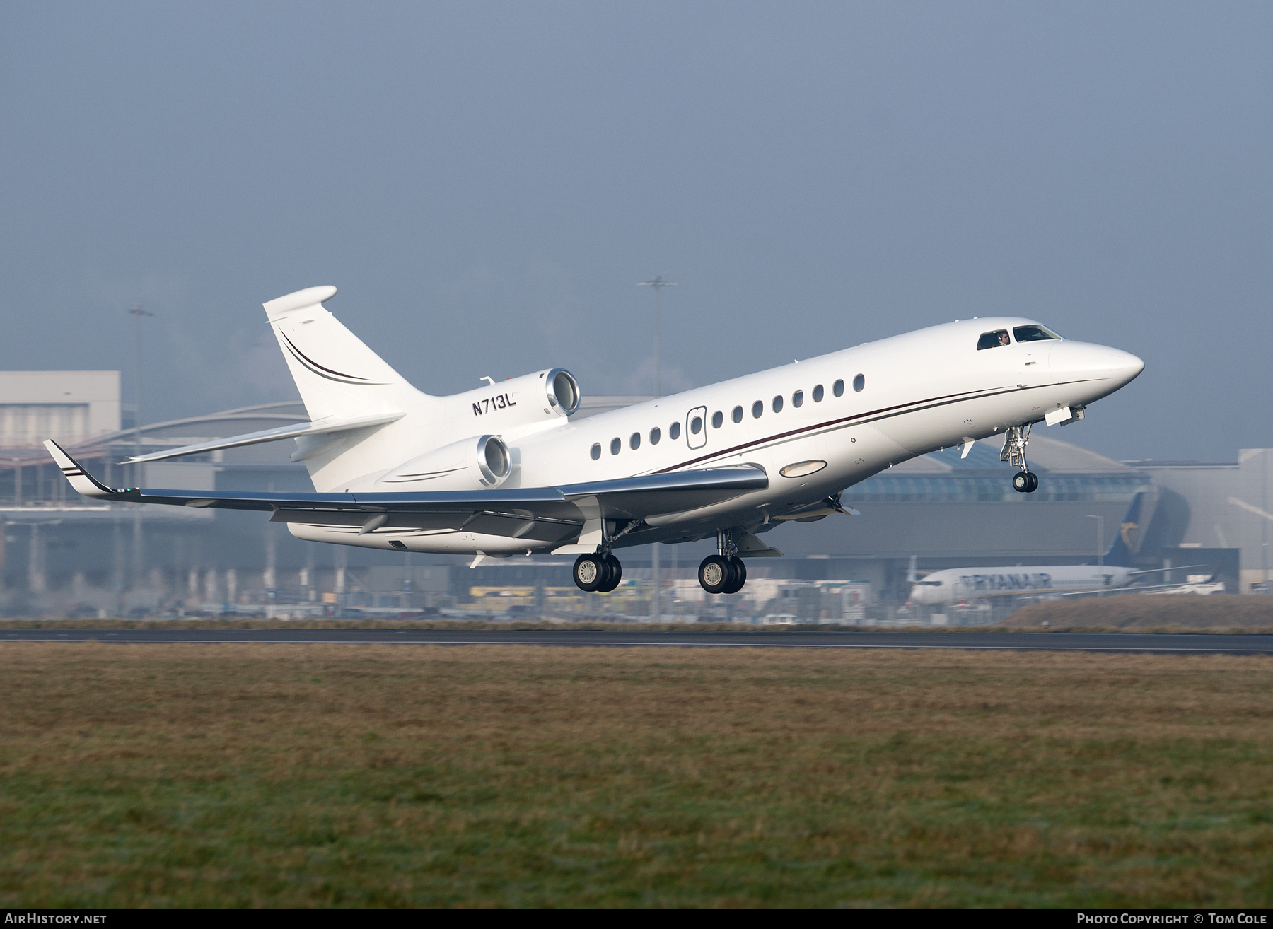 Aircraft Photo of N713L | Dassault Falcon 7X | AirHistory.net #63811