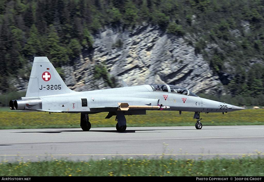 Aircraft Photo of J-3205 | Northrop F-5F Tiger II | Switzerland - Air Force | AirHistory.net #63893