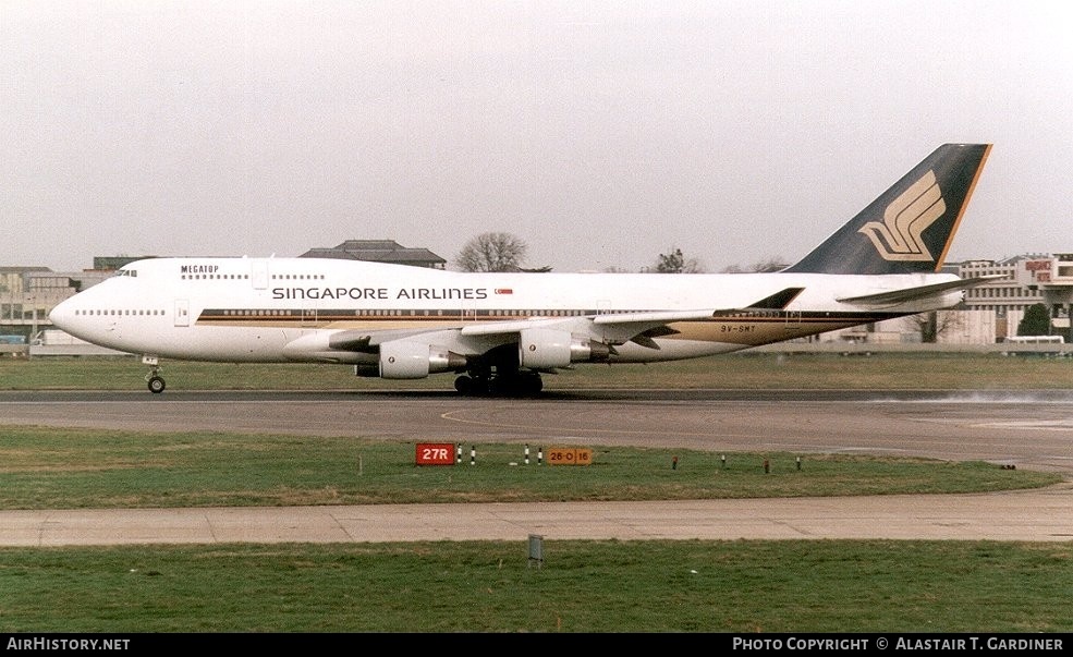 Aircraft Photo of 9V-SMT | Boeing 747-412 | Singapore Airlines | AirHistory.net #63999