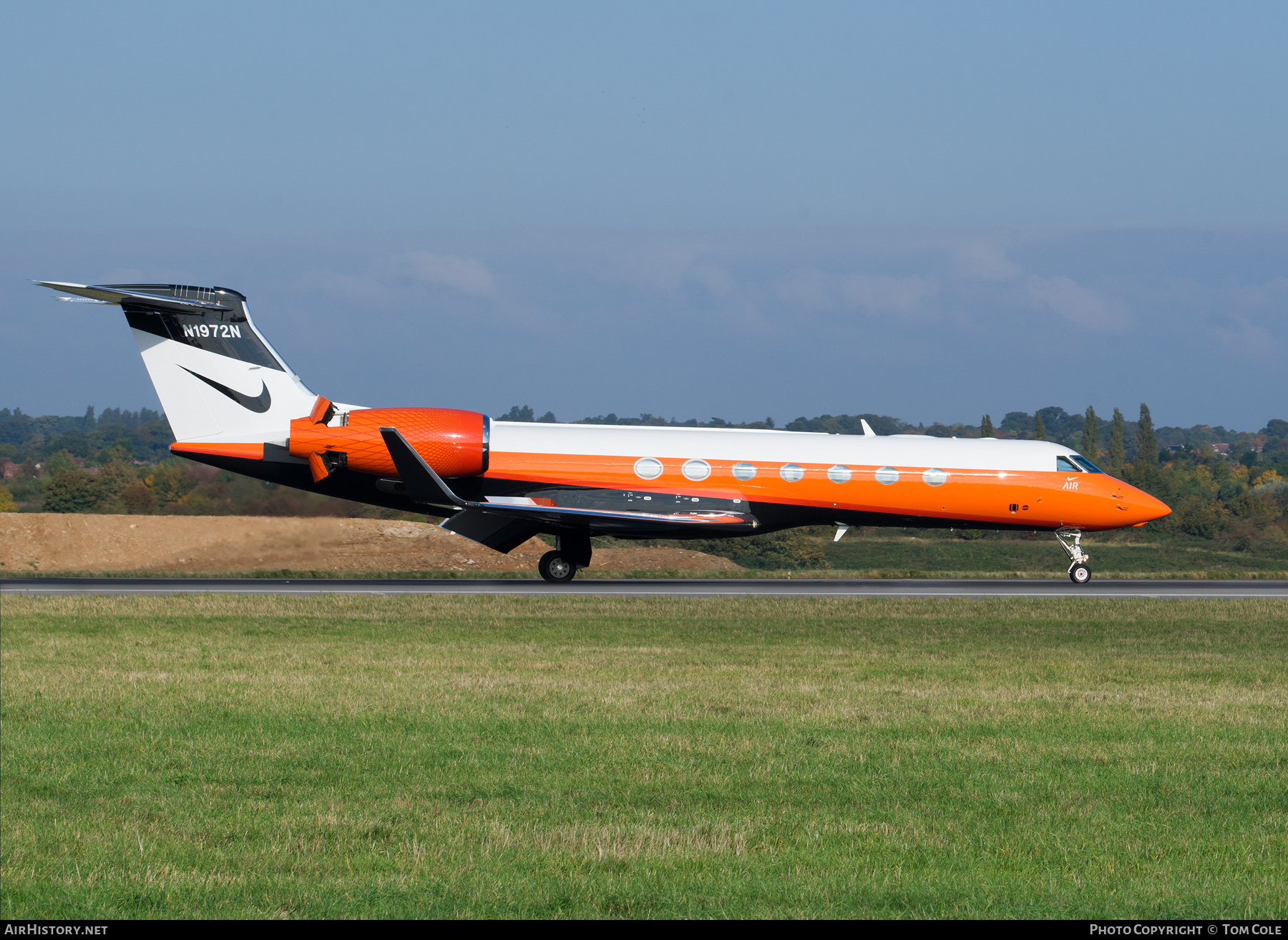 Aircraft Photo of N1972N | Gulfstream Aerospace G-V-SP Gulfstream G550 | Nike | AirHistory.net #64054