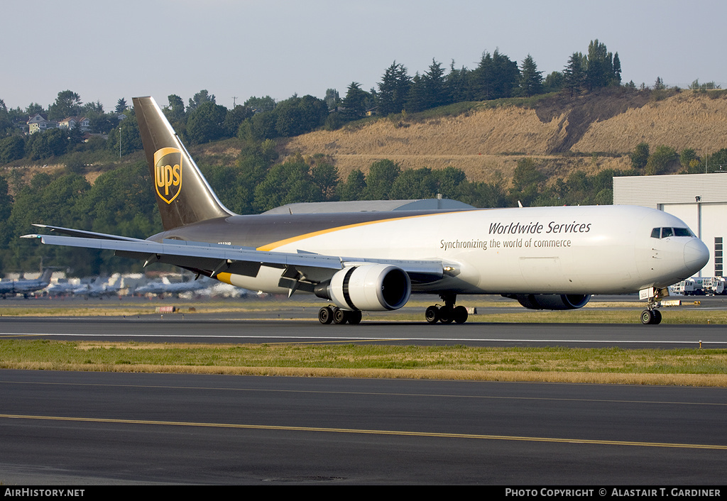 Aircraft Photo of N323UP | Boeing 767-34AF/ER | United Parcel Service - UPS | AirHistory.net #64056