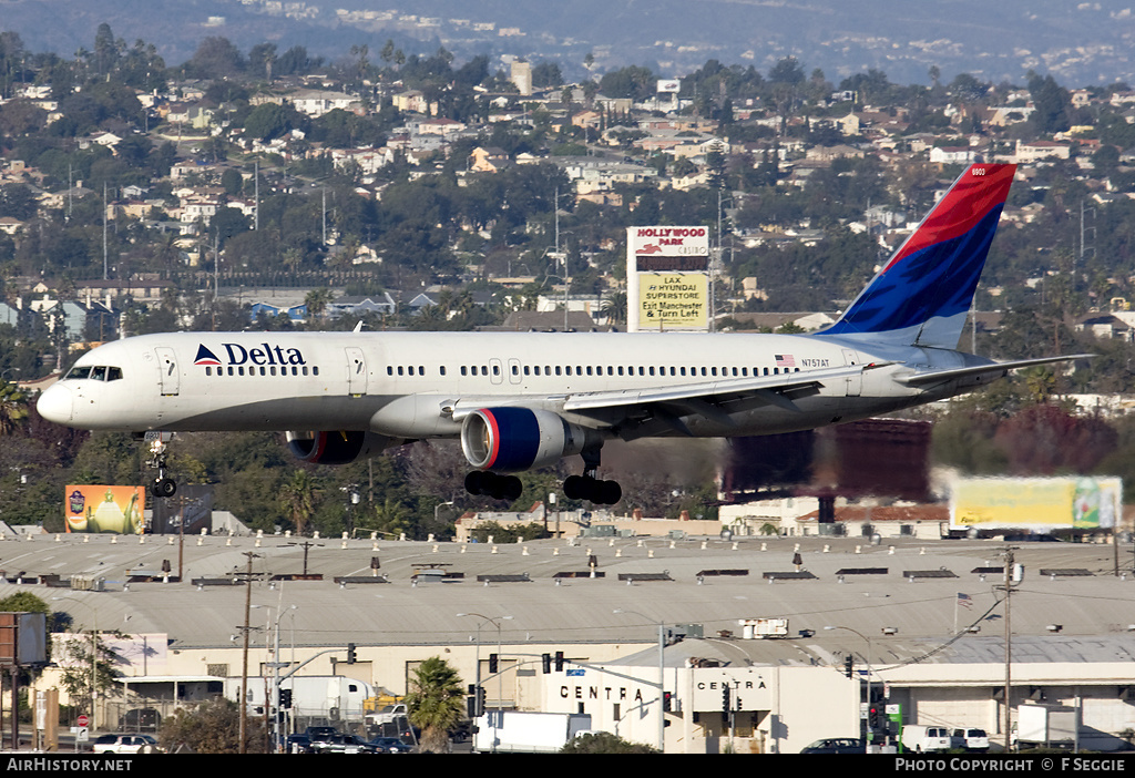 Aircraft Photo of N757AT | Boeing 757-212 | Delta Air Lines | AirHistory.net #64095