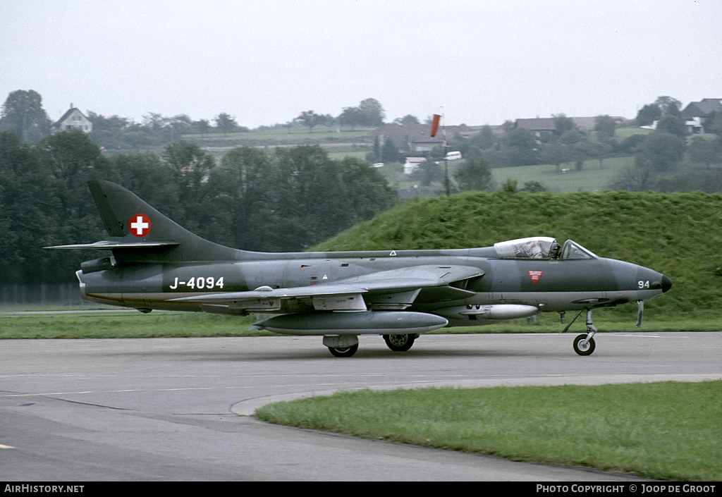 Aircraft Photo of J-4094 | Hawker Hunter F58 | Switzerland - Air Force | AirHistory.net #64147