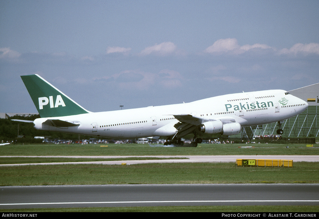 Aircraft Photo of AP-BFU | Boeing 747-367 | Pakistan International Airlines - PIA | AirHistory.net #64194