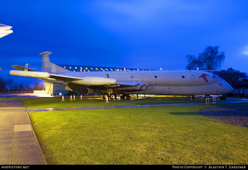 Aircraft Photo of XV249 | Hawker Siddeley HS-801 Nimrod R.1P | UK - Air Force | AirHistory.net #64214