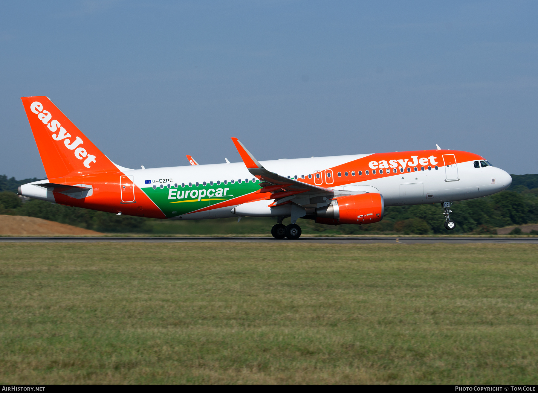 Aircraft Photo of G-EZZPC | Airbus A320-214 | EasyJet | AirHistory.net #64234
