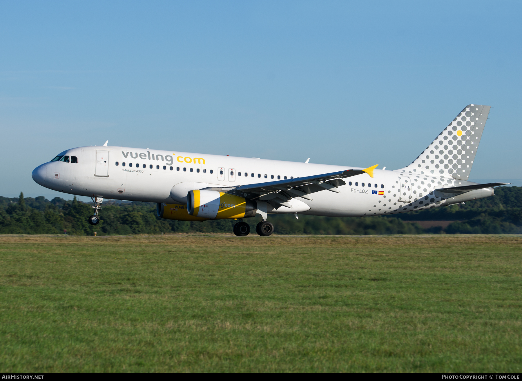 Aircraft Photo of EC-LQZ | Airbus A320-214 | Vueling Airlines | AirHistory.net #64272