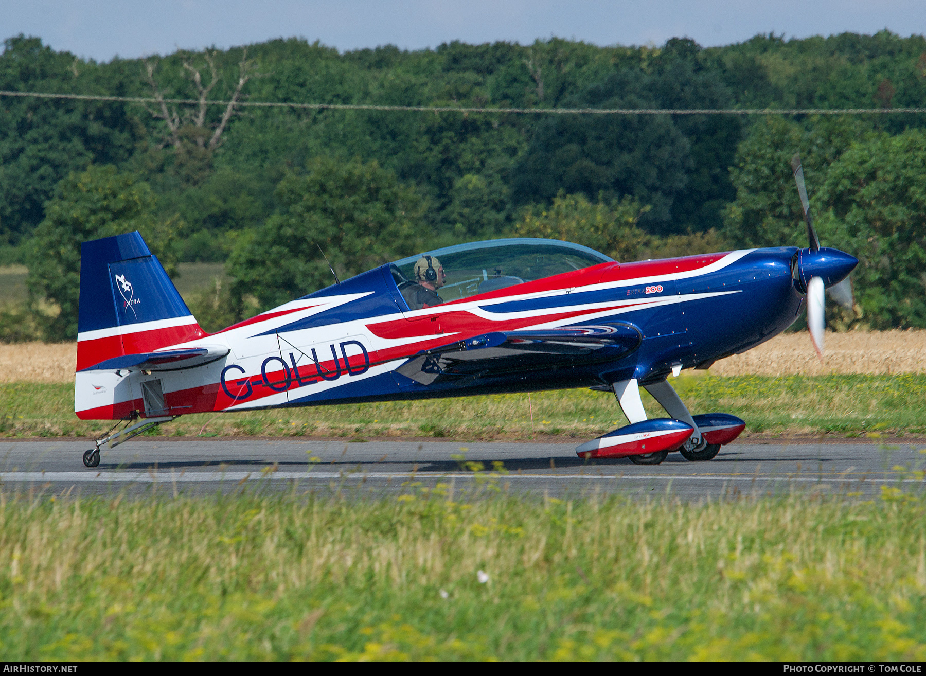 Aircraft Photo of G-OLUD | Extra EA300/200 | AirHistory.net #64281