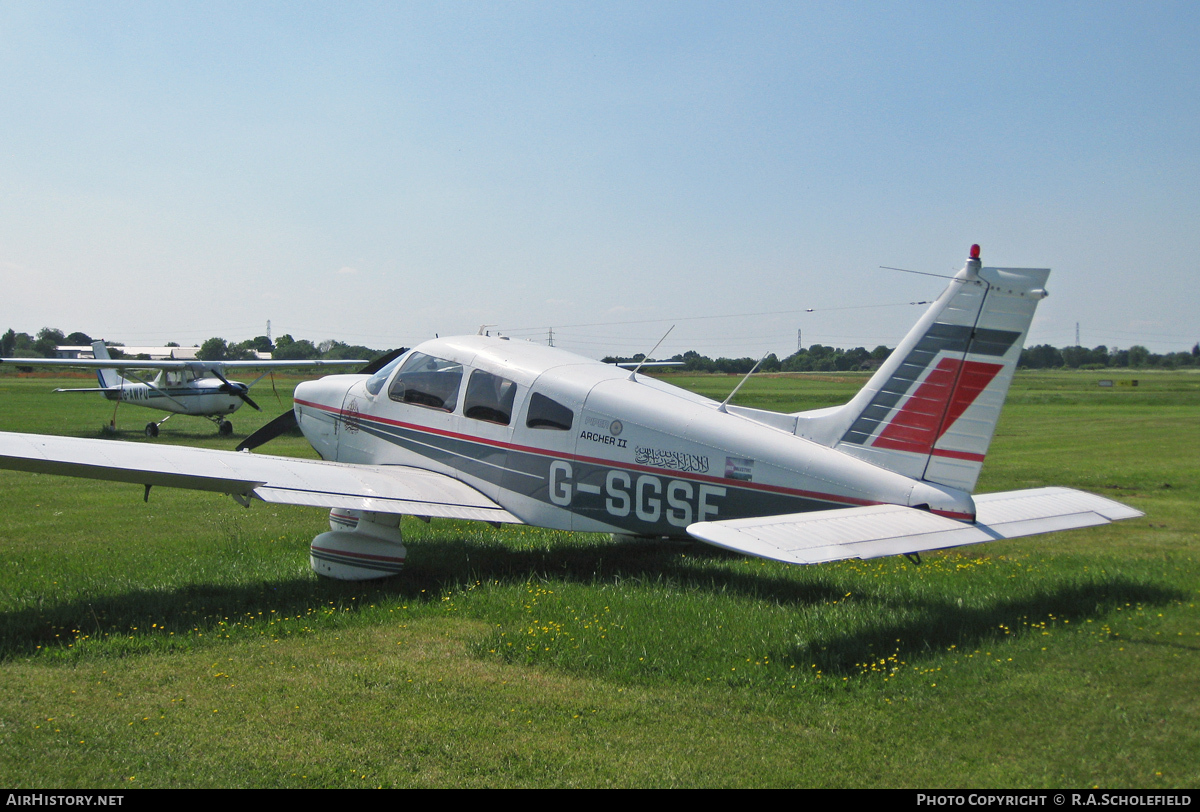 Aircraft Photo of G-SGSE | Piper PA-28-181 Archer II | AirHistory.net #64362