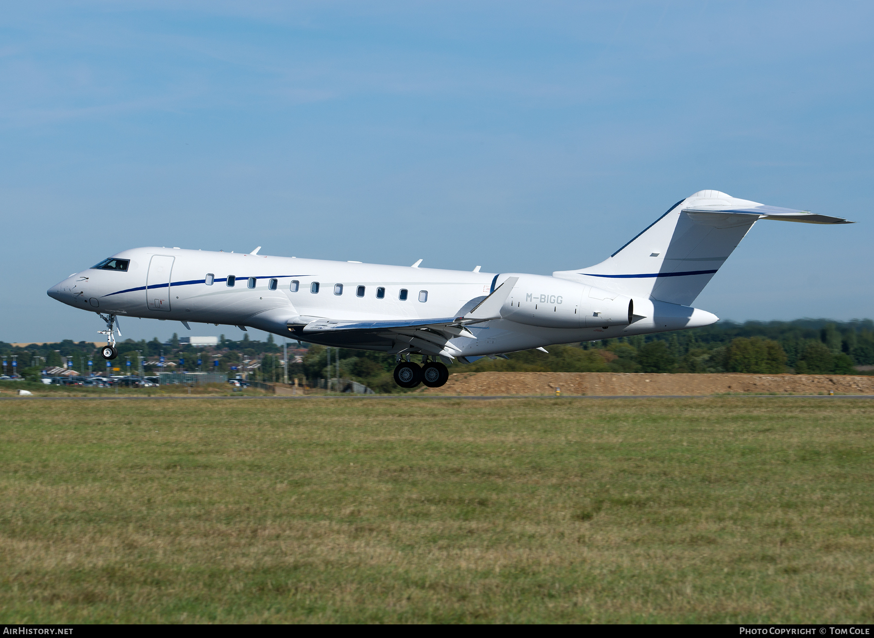 Aircraft Photo of M-BIGG | Bombardier Global 5000 (BD-700-1A11) | AirHistory.net #64382