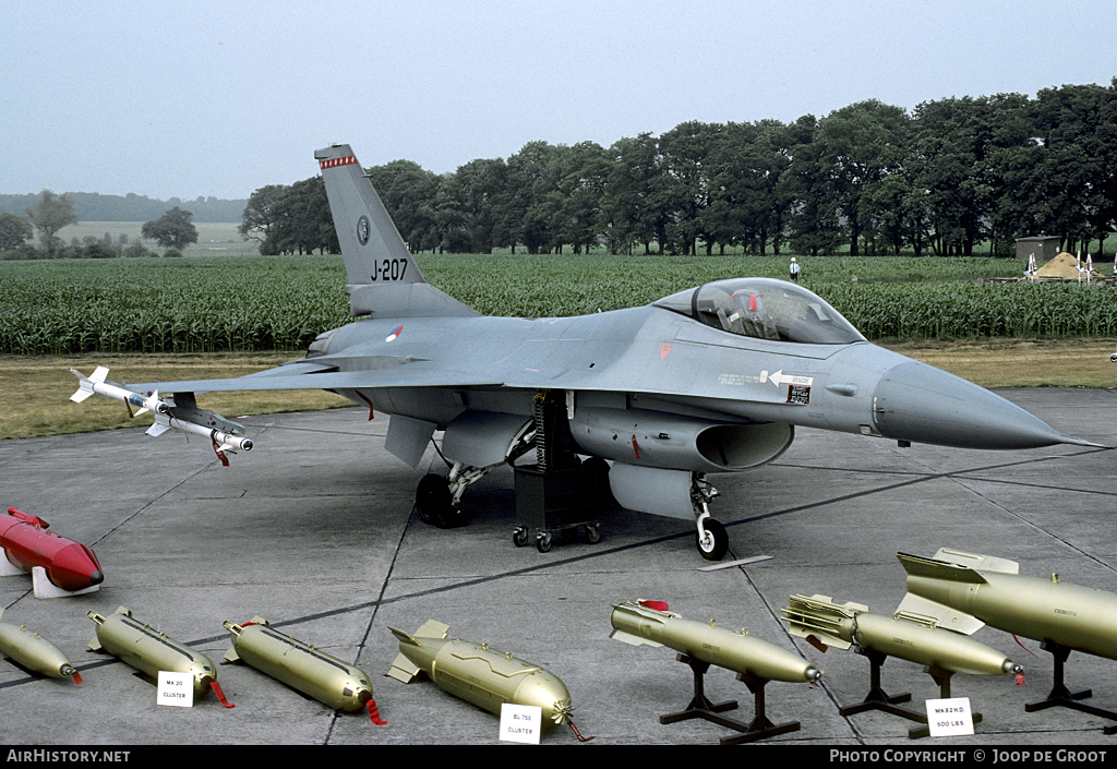 Aircraft Photo of J-207 | General Dynamics F-16A Fighting Falcon | Netherlands - Air Force | AirHistory.net #64470