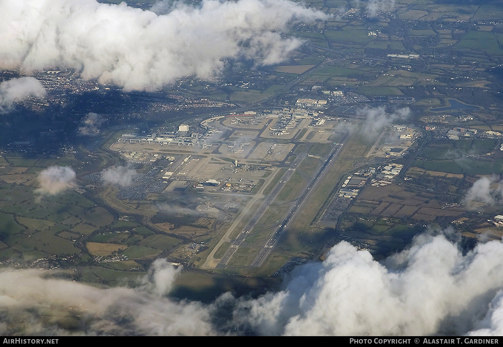 Airport photo of London - Gatwick (EGKK / LGW) in England, United Kingdom | AirHistory.net #64606