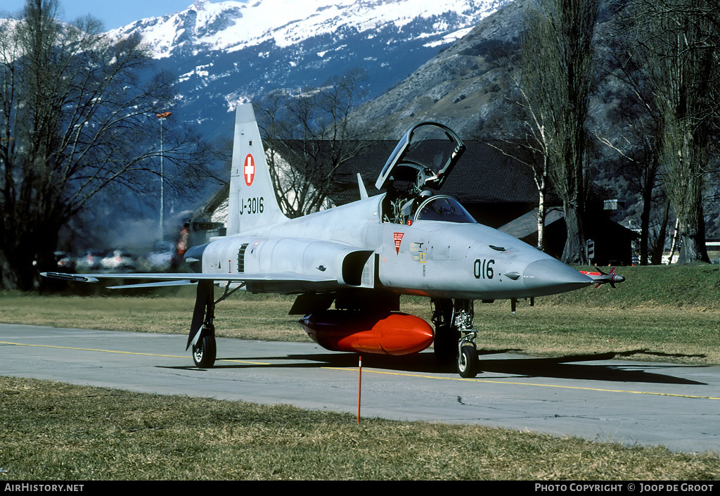 Aircraft Photo of J-3016 | Northrop F-5E Tiger II | Switzerland - Air Force | AirHistory.net #64755