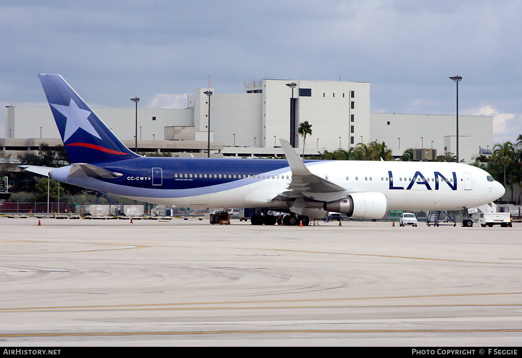 Aircraft Photo of CC-CWY | Boeing 767-316/ER | LAN Airlines - Línea Aérea Nacional | AirHistory.net #64898