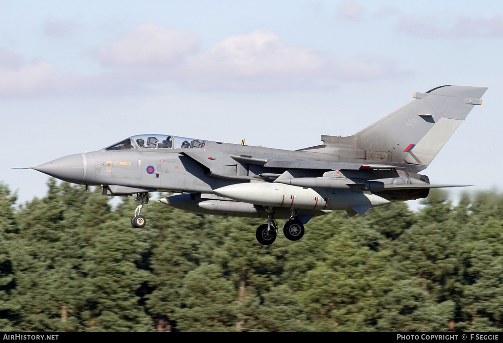 Aircraft Photo of ZA452 | Panavia Tornado GR4 | UK - Air Force | AirHistory.net #64926