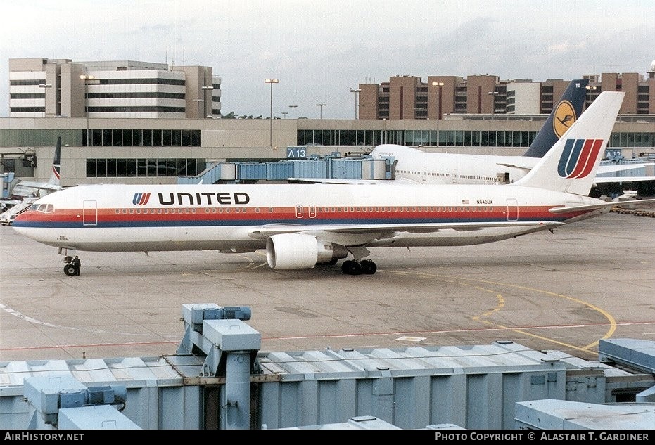 Aircraft Photo of N648UA | Boeing 767-322/ER | United Airlines | AirHistory.net #64988