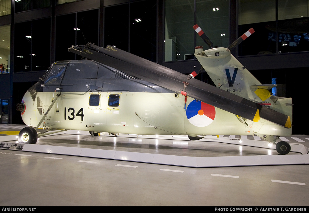 Aircraft Photo of 134 | Sikorsky UH-34J Seabat | Netherlands - Navy | AirHistory.net #65072