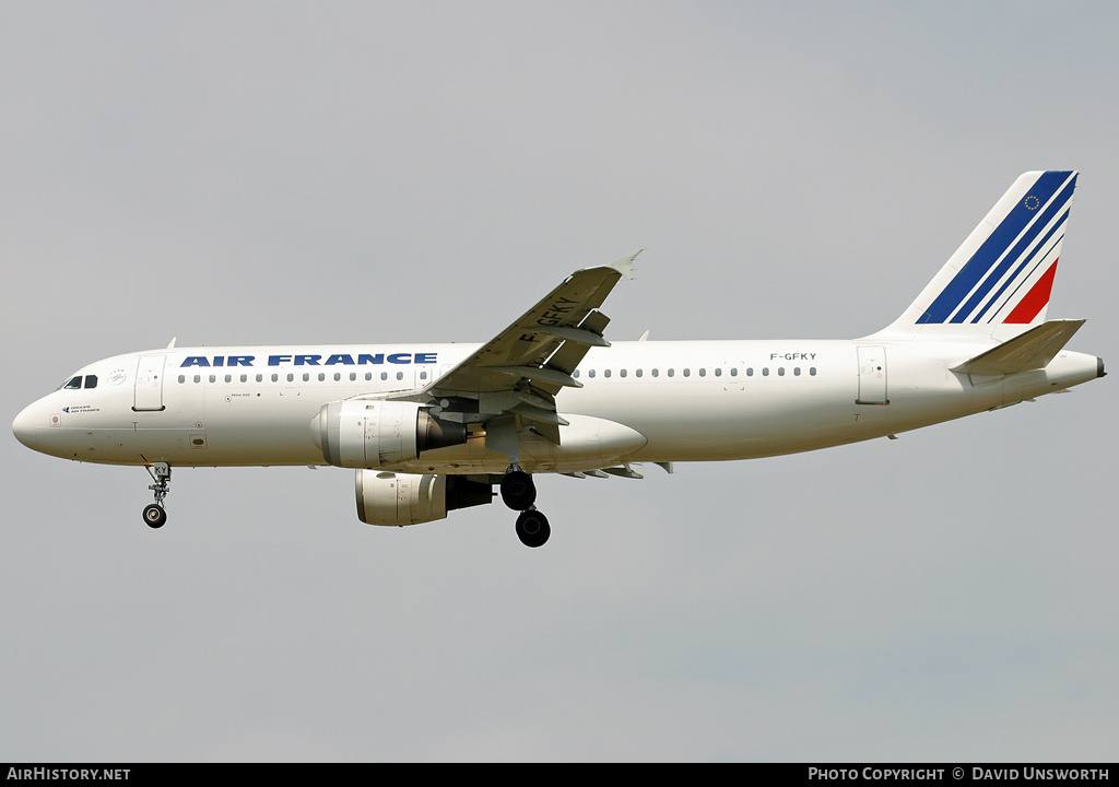 Aircraft Photo of F-GFKY | Airbus A320-211 | Air France | AirHistory.net #65181