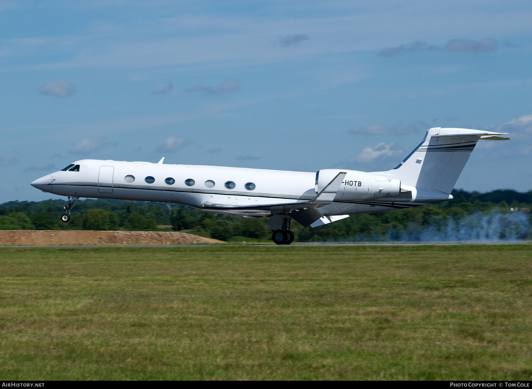 Aircraft Photo of M-HOTB | Gulfstream Aerospace G-V-SP Gulfstream G550 | AirHistory.net #65190