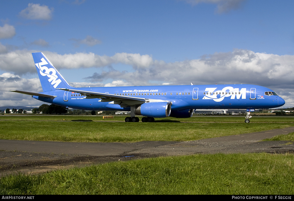 Aircraft Photo of C-GTDX | Boeing 757-28A | Zoom Airlines | AirHistory.net #65308
