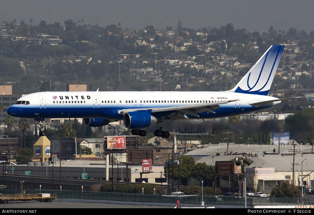 Aircraft Photo of N589UA | Boeing 757-222 | United Airlines | AirHistory.net #65363