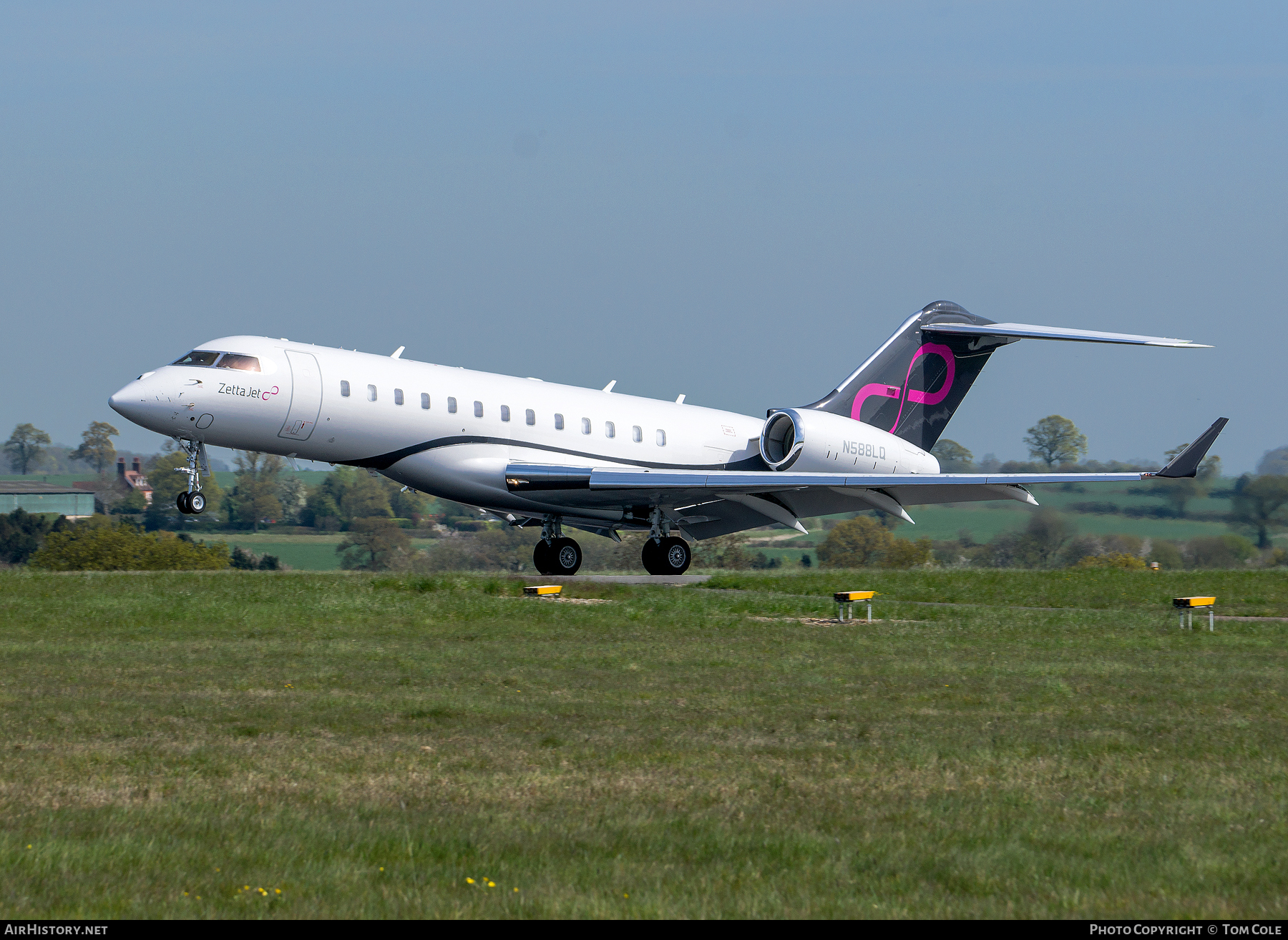 Aircraft Photo of N588LQ | Bombardier Global 6000 (BD-700-1A10) | Zetta Jet | AirHistory.net #65450