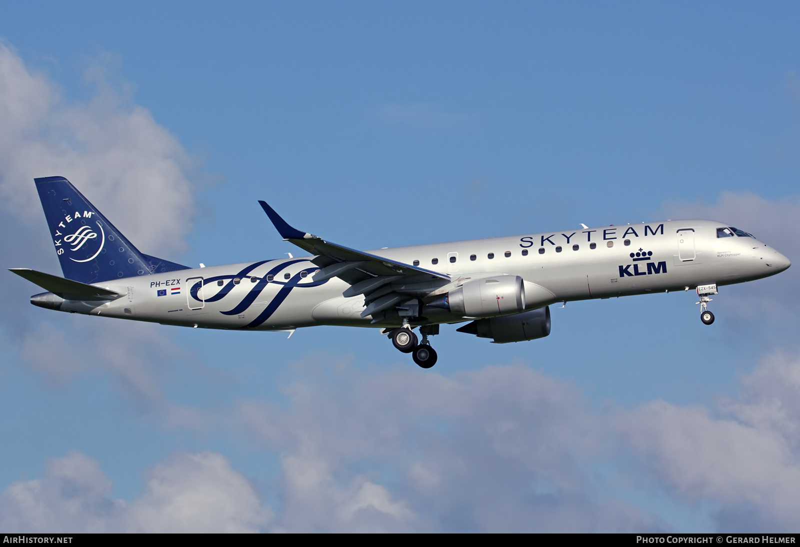 Aircraft Photo of PH-EZX | Embraer 190STD (ERJ-190-100STD) | KLM - Royal Dutch Airlines | AirHistory.net #65512