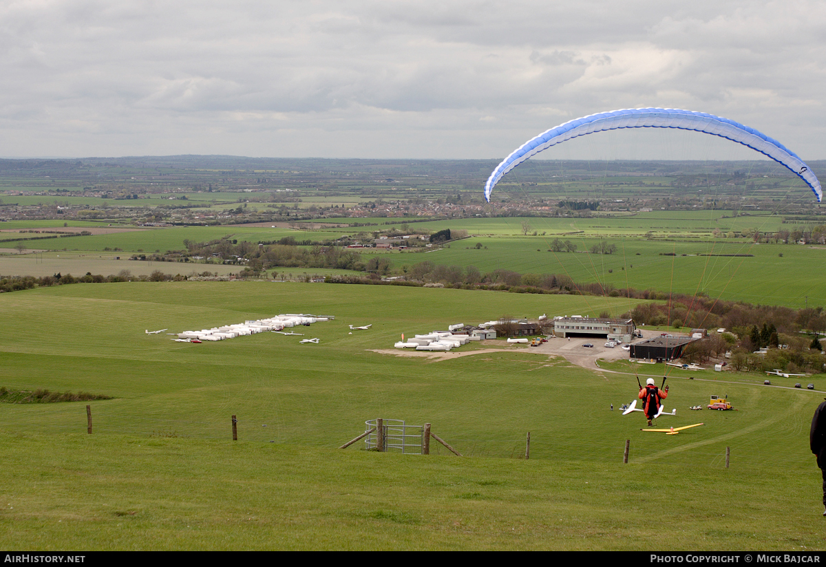 Airport photo of Dunstable Downs in England, United Kingdom | AirHistory.net #65530