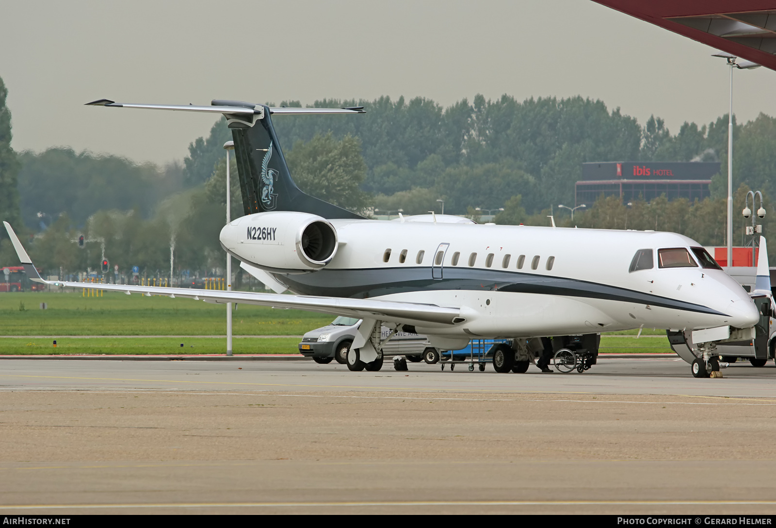 Aircraft Photo of N226HY | Embraer ERJ-135ER (EMB-135ER) | AirHistory.net #65714