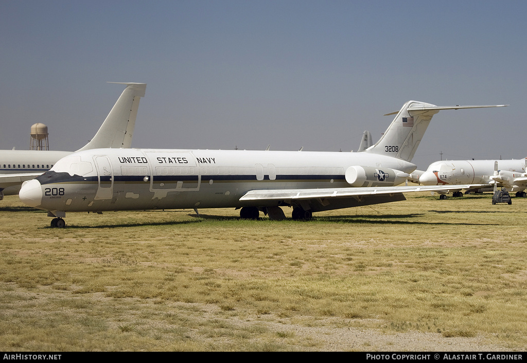 Aircraft Photo of 163208 | McDonnell Douglas C-9B Skytrain II (DC-9-32CF) | USA - Navy | AirHistory.net #65923