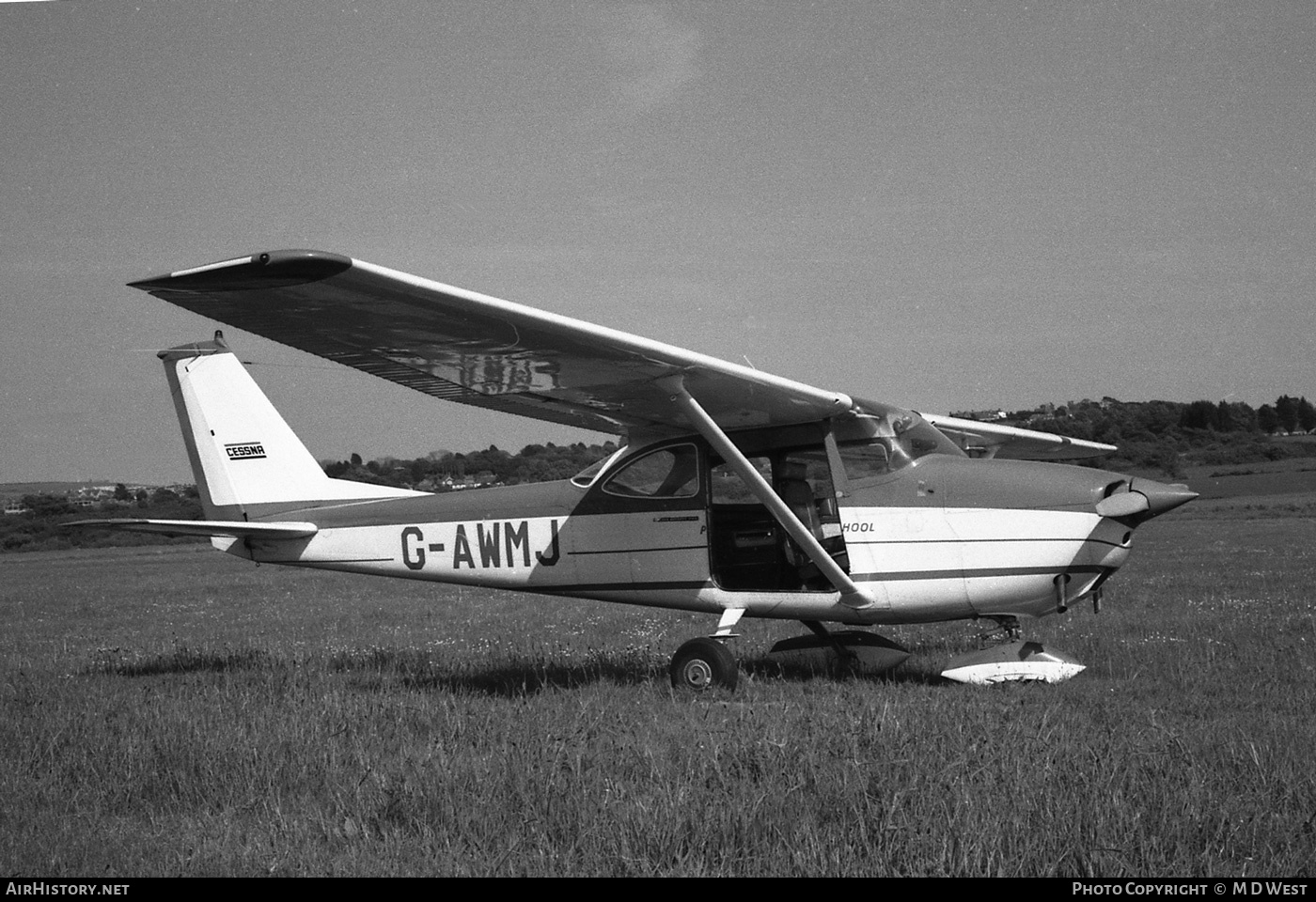 Aircraft Photo of G-AWMJ | Reims F172H | Portsmouth Flying School | AirHistory.net #66078