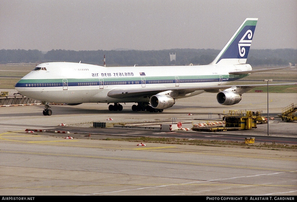 Aircraft Photo of ZK-NZW | Boeing 747-219B | Air New Zealand | AirHistory.net #66243