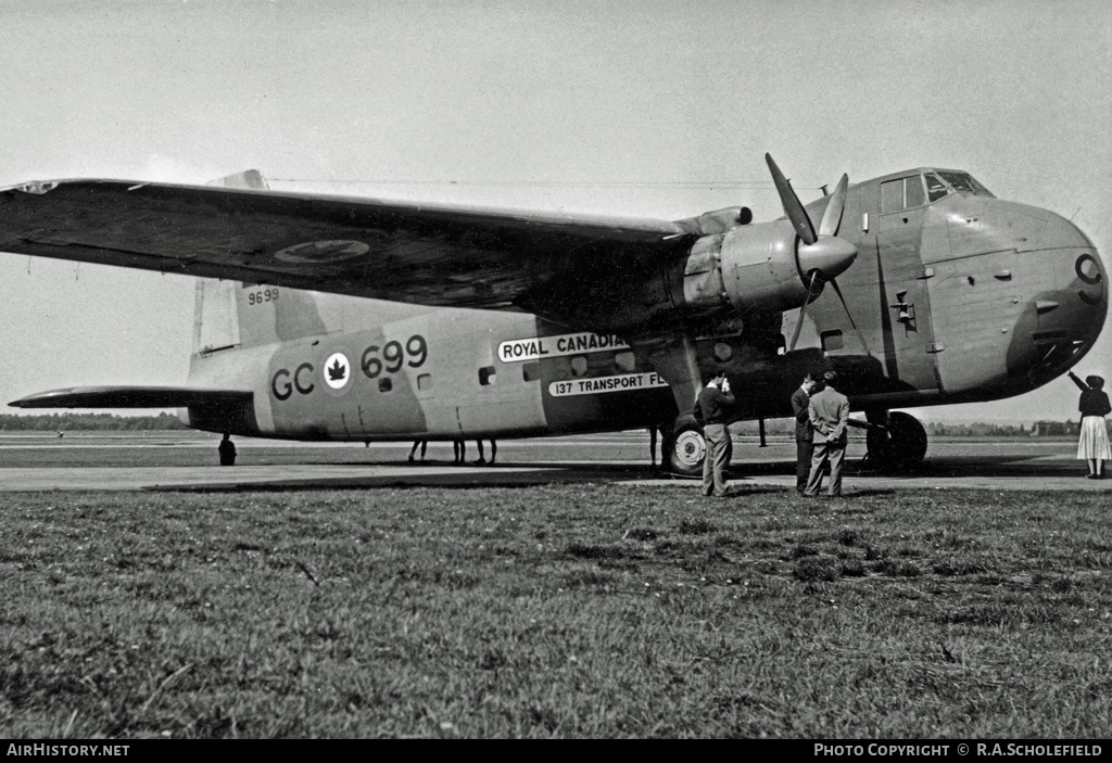Aircraft Photo of 9699 | Bristol 170 Freighter Mk31M | Canada - Air Force | AirHistory.net #66335