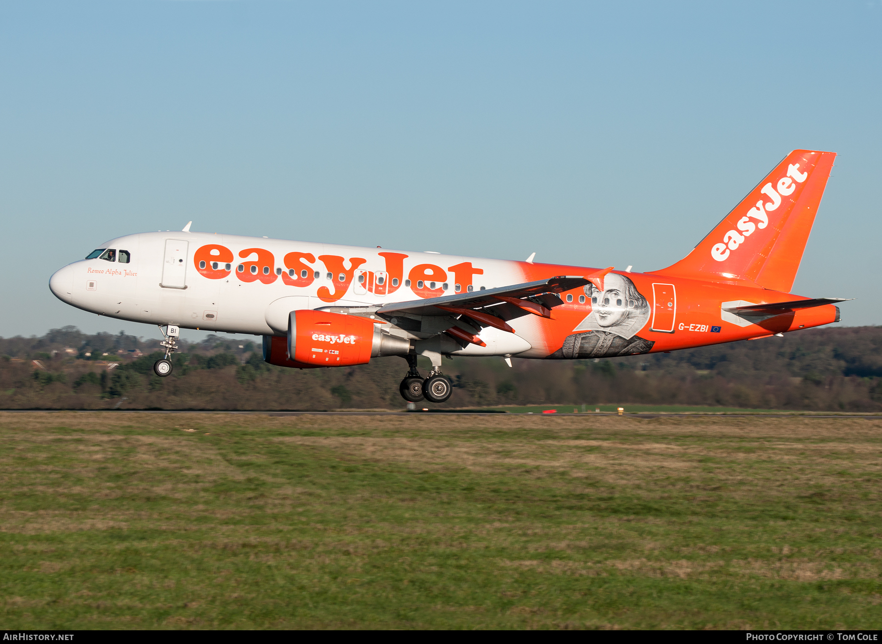 Aircraft Photo of G-EZBI | Airbus A319-111 | EasyJet | AirHistory.net #66359