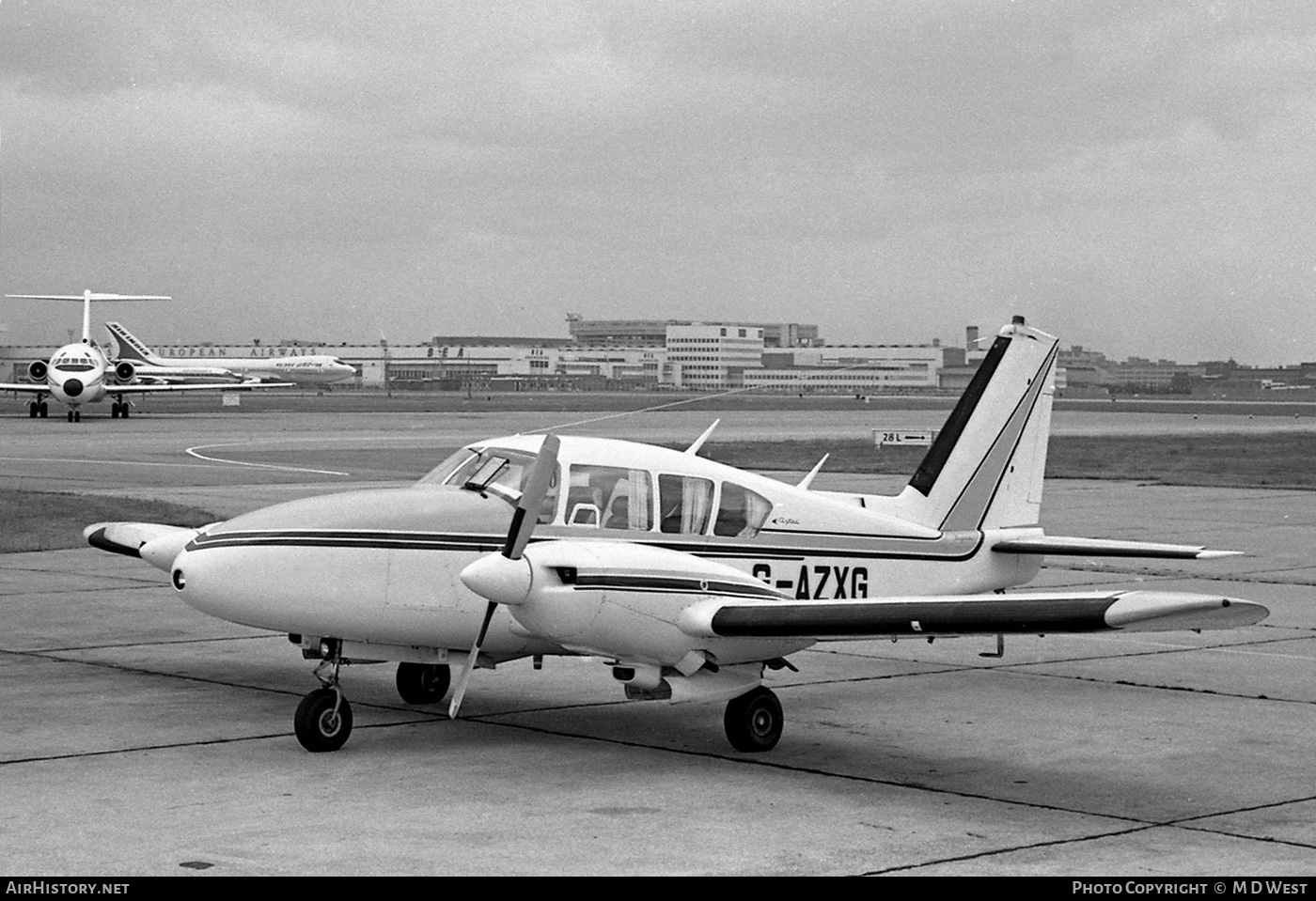 Aircraft Photo of G-AZXG | Piper PA-23-250 Aztec D | AirHistory.net #66398