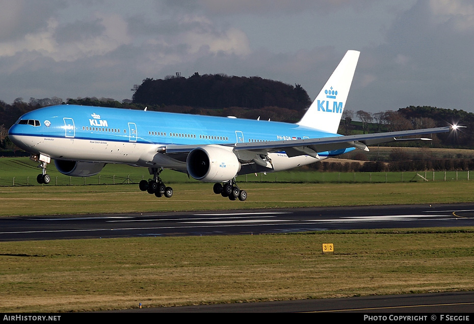 Aircraft Photo of PH-BQB | Boeing 777-206/ER | KLM - Royal Dutch Airlines | AirHistory.net #66503
