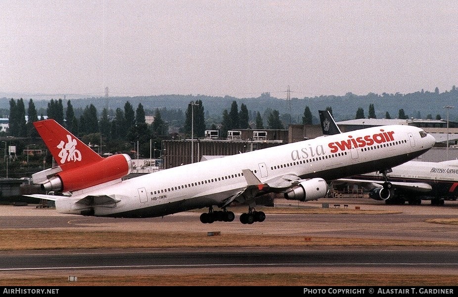 Aircraft Photo of HB-IWN | McDonnell Douglas MD-11 | Swissair Asia | AirHistory.net #66536