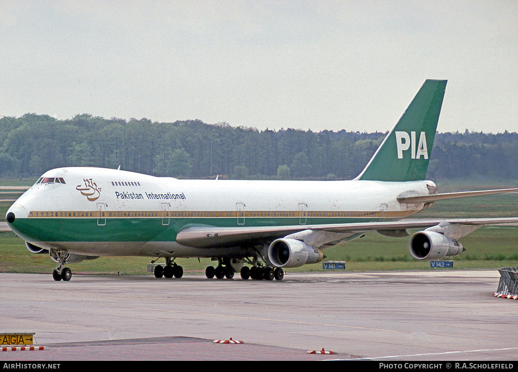 Aircraft Photo of AP-AYV | Boeing 747-282B | Pakistan International Airlines - PIA | AirHistory.net #66557