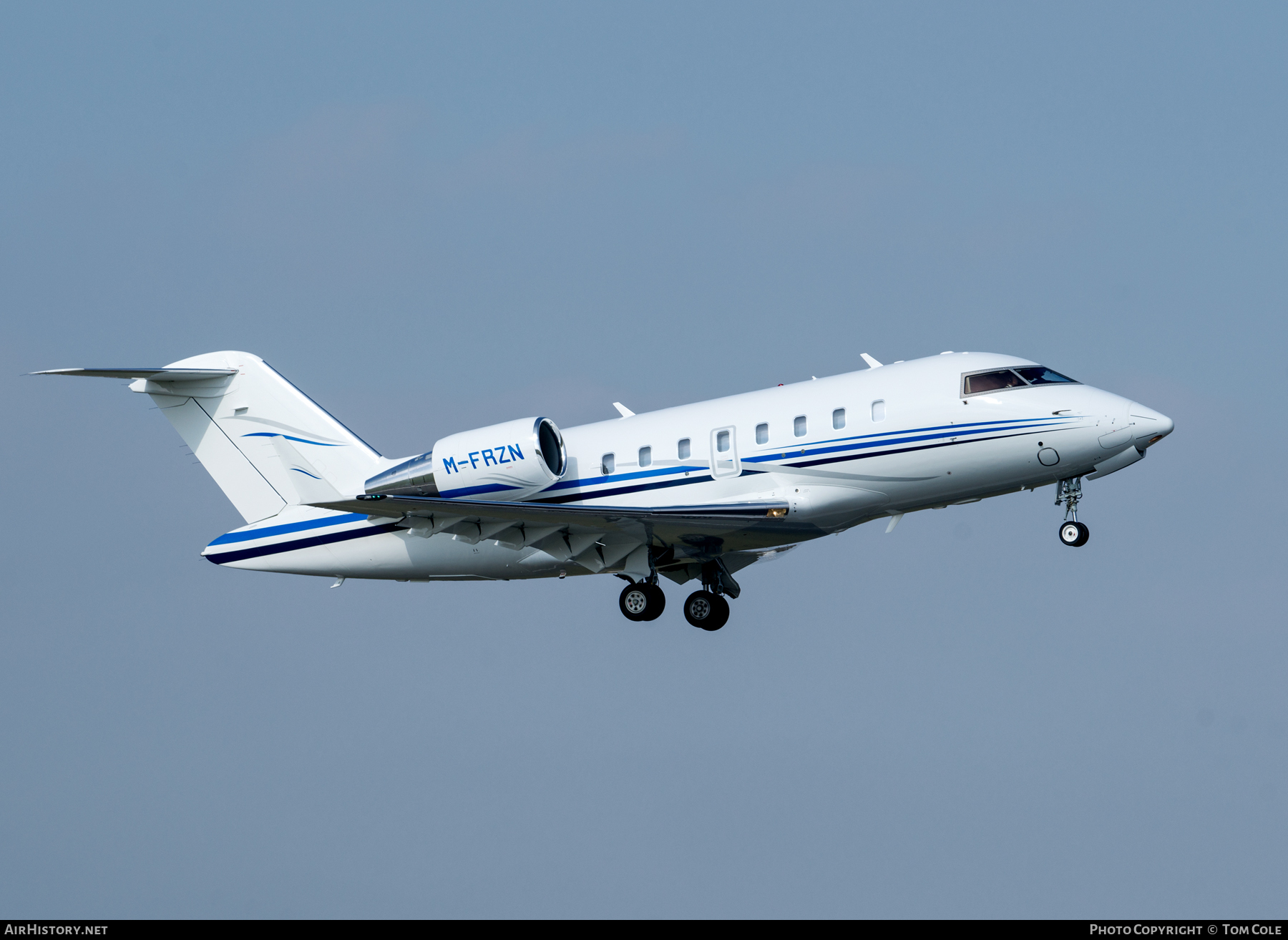 Aircraft Photo of M-FRZN | Bombardier Challenger 605 (CL-600-2B16) | AirHistory.net #66659