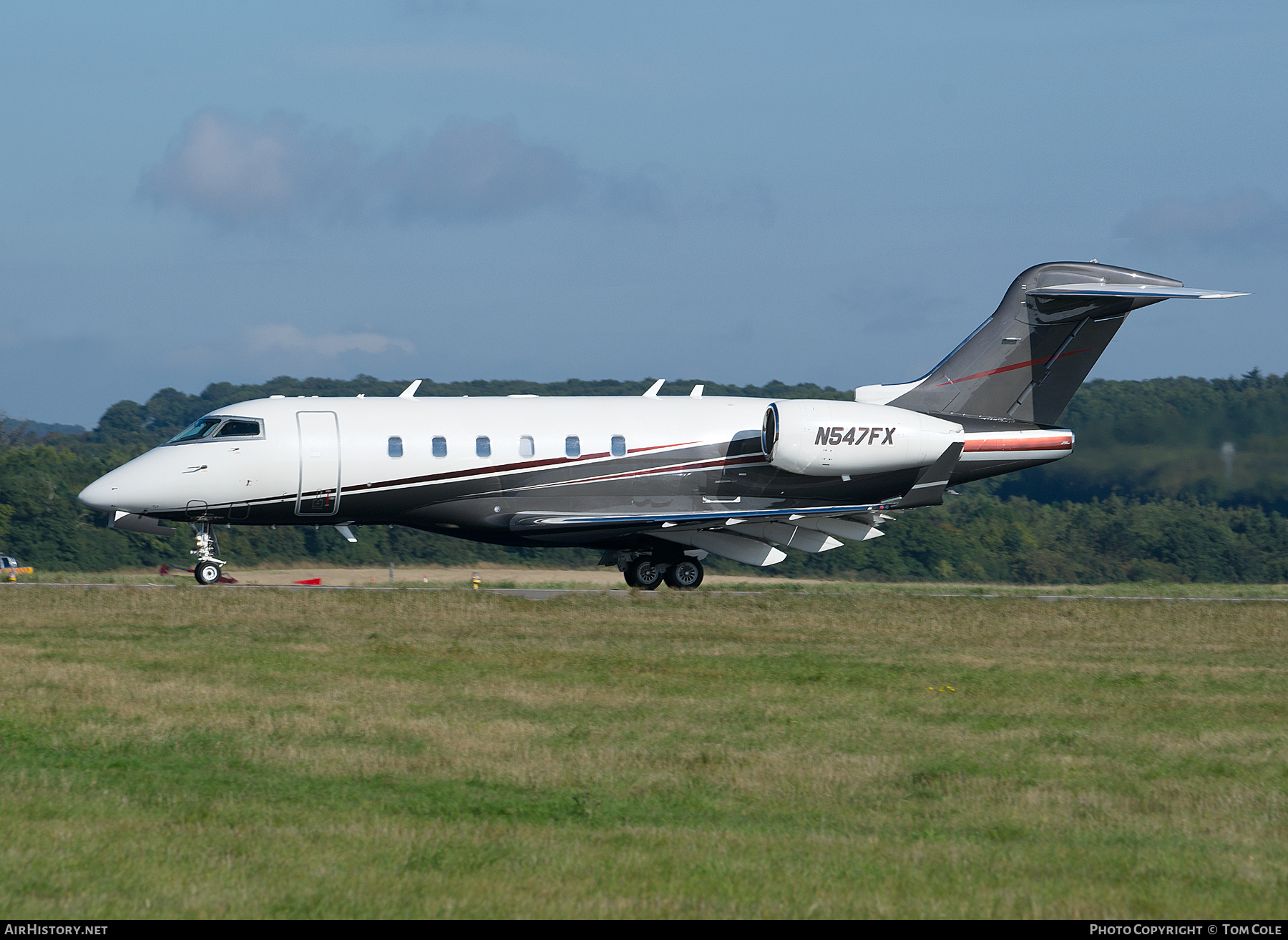 Aircraft Photo of N547FX | Bombardier Challenger 300 (BD-100-1A10) | AirHistory.net #66919