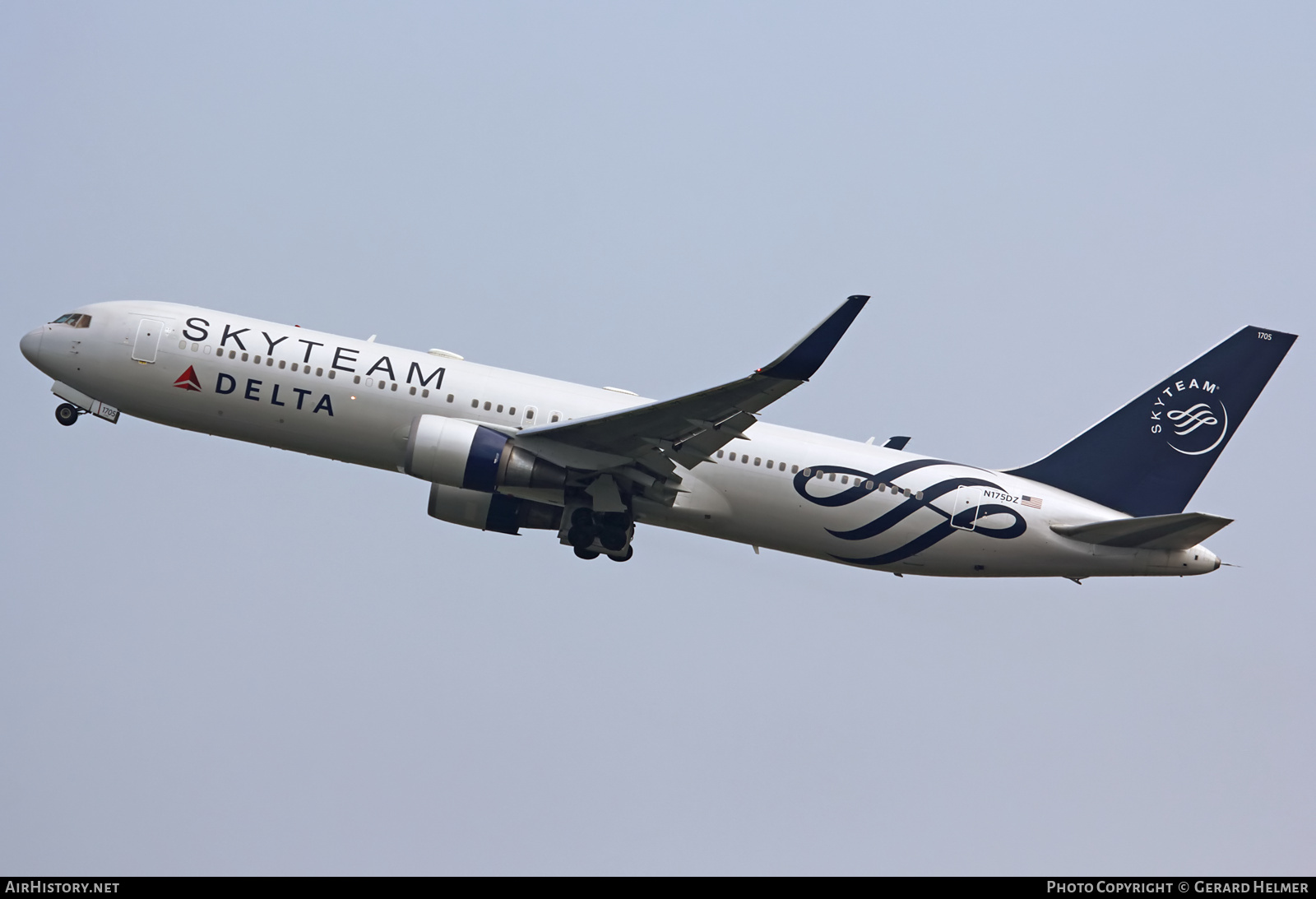 Aircraft Photo of N175DZ | Boeing 767-332/ER | Delta Air Lines | AirHistory.net #67088