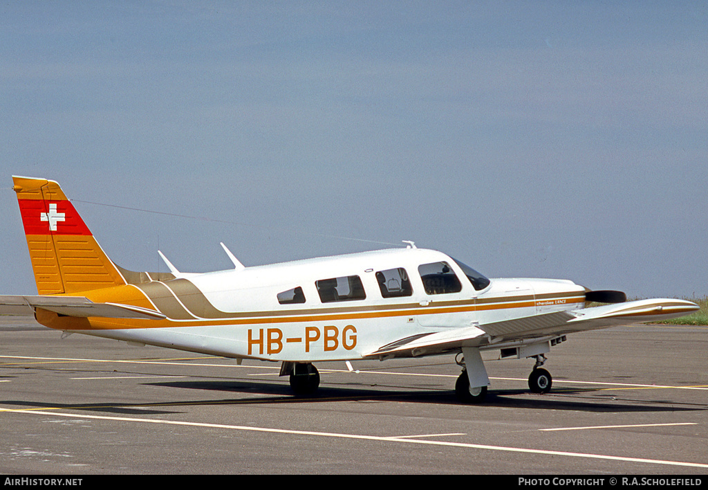 Aircraft Photo of HB-PBG | Piper PA-32R-300 Cherokee Lance | AirHistory.net #67102