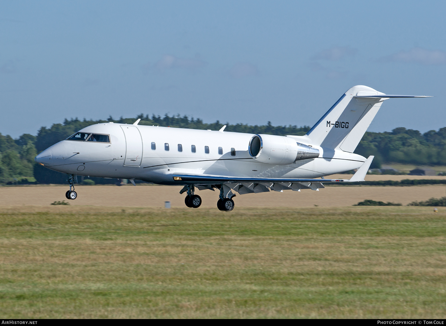 Aircraft Photo of M-BIGG | Bombardier Challenger 605 (CL-600-2B16) | AirHistory.net #67111