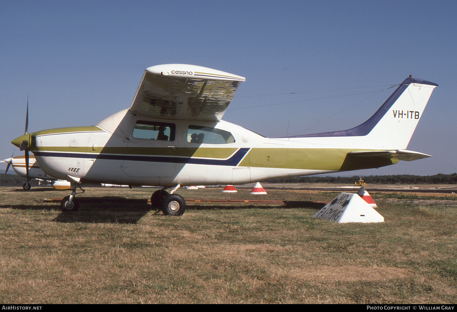 Aircraft Photo of VH-ITB | Cessna 210M Centurion | AirHistory.net #67231