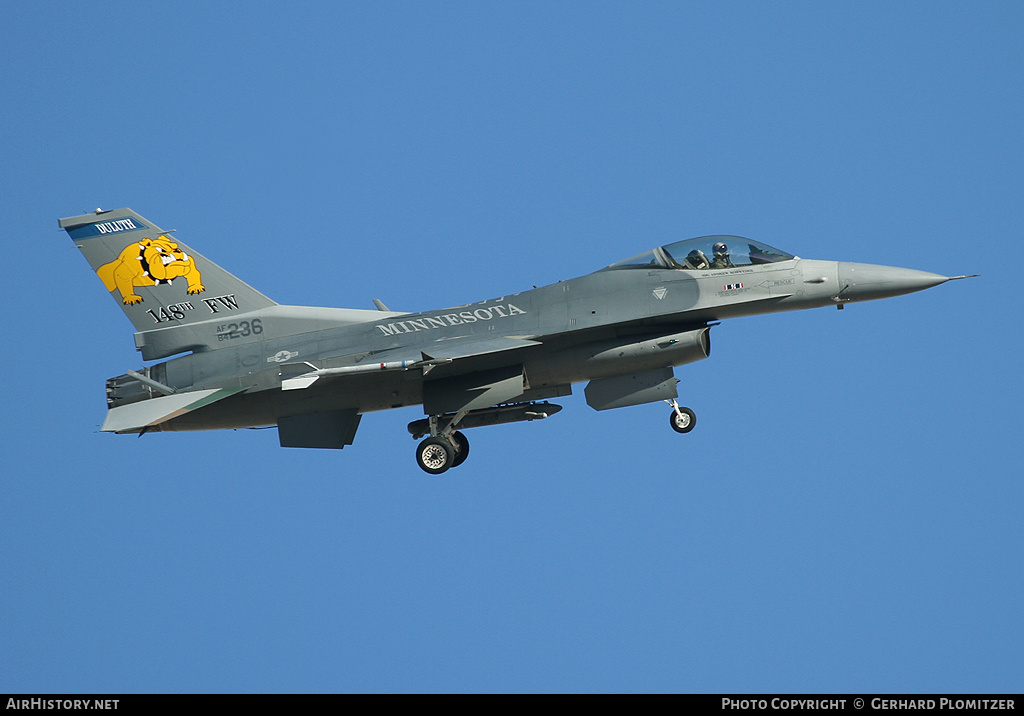 Aircraft Photo of 84-1236 / AF84-236 | General Dynamics F-16C Fighting Falcon | USA - Air Force | AirHistory.net #67239