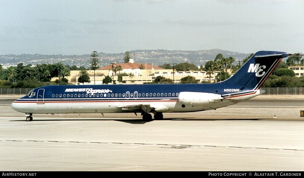 Aircraft Photo of N502ME | McDonnell Douglas DC-9-32 | Midwest Express Airlines | AirHistory.net #67283