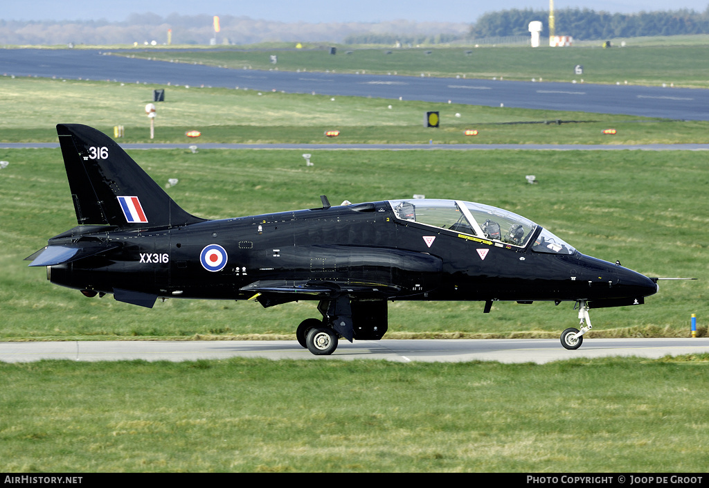 Aircraft Photo of XX316 | British Aerospace Hawk T1A | UK - Air Force | AirHistory.net #67435