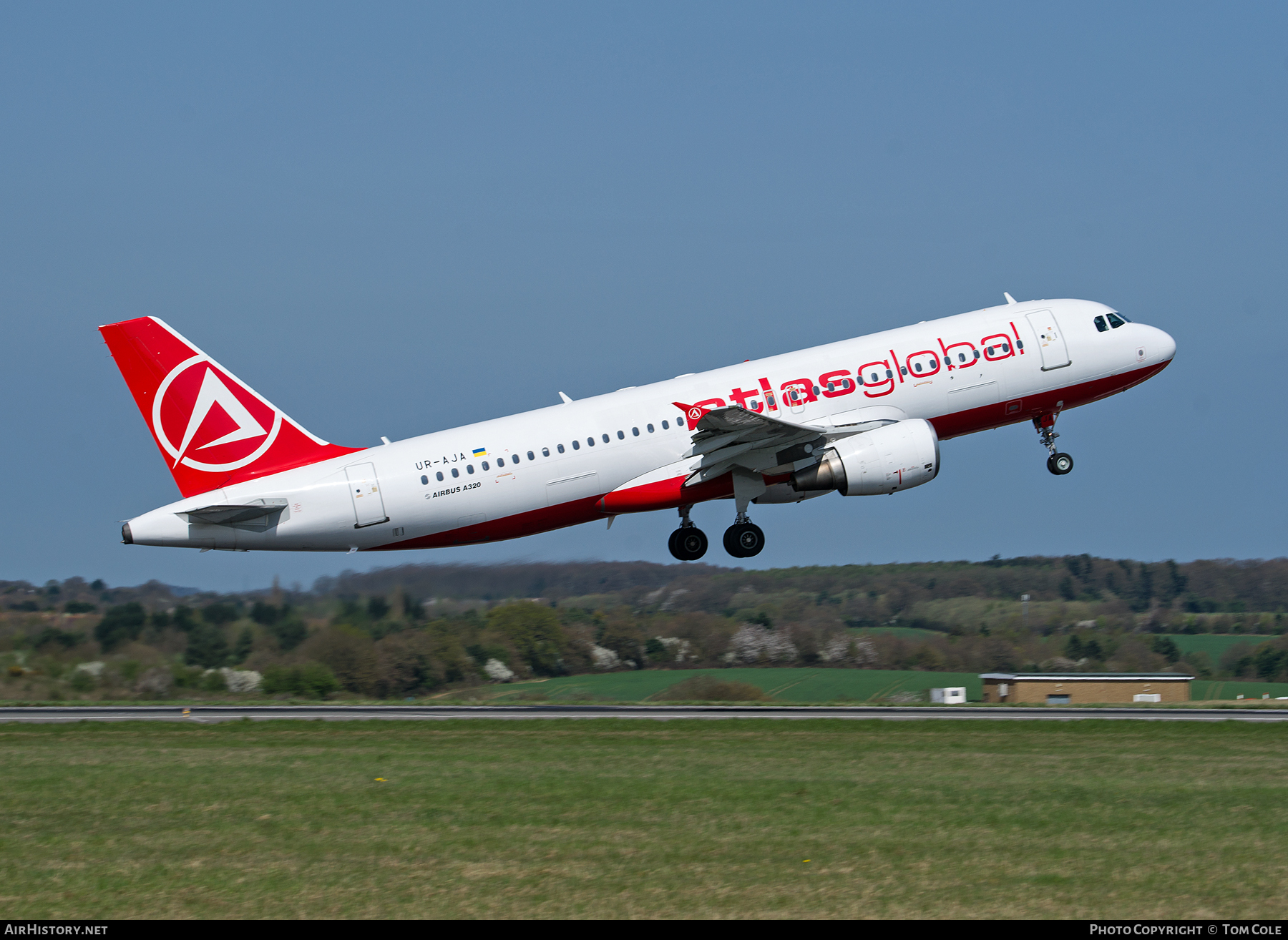 Aircraft Photo of UR-AJA | Airbus A320-214 | AtlasGlobal Airlines | AirHistory.net #67453
